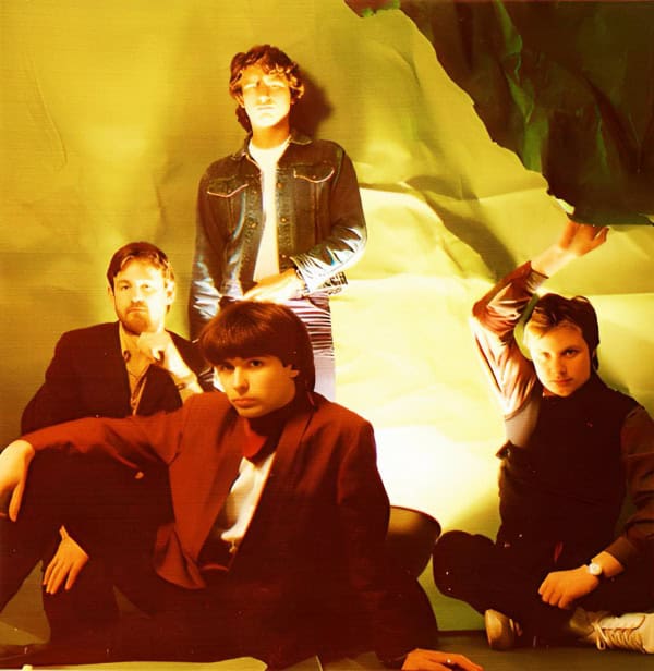 Past daily archive of news and music, band portrait, vintage photo of musicians, music history and sound archive, nostalgic music scene for SEO.