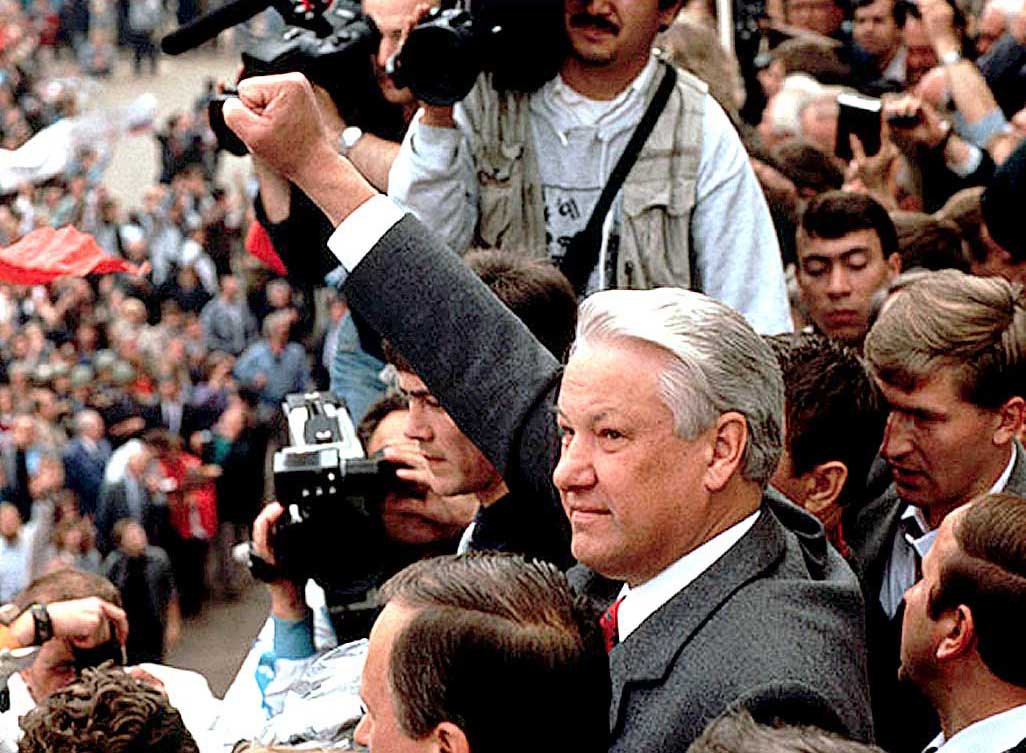 Yeltsin-Russian-Coup-resize-revised - Past Daily: News, History, Music ...