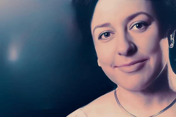 Past daily sound archive news history music, female portrait, vintage radio broadcast, music history, audio archive, nostalgia, classic sound recordings, radio programs, historic news clips, cultural heritage.