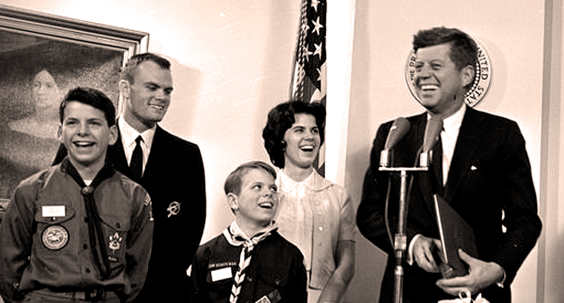 JFK with the Fair Family - White House 1962