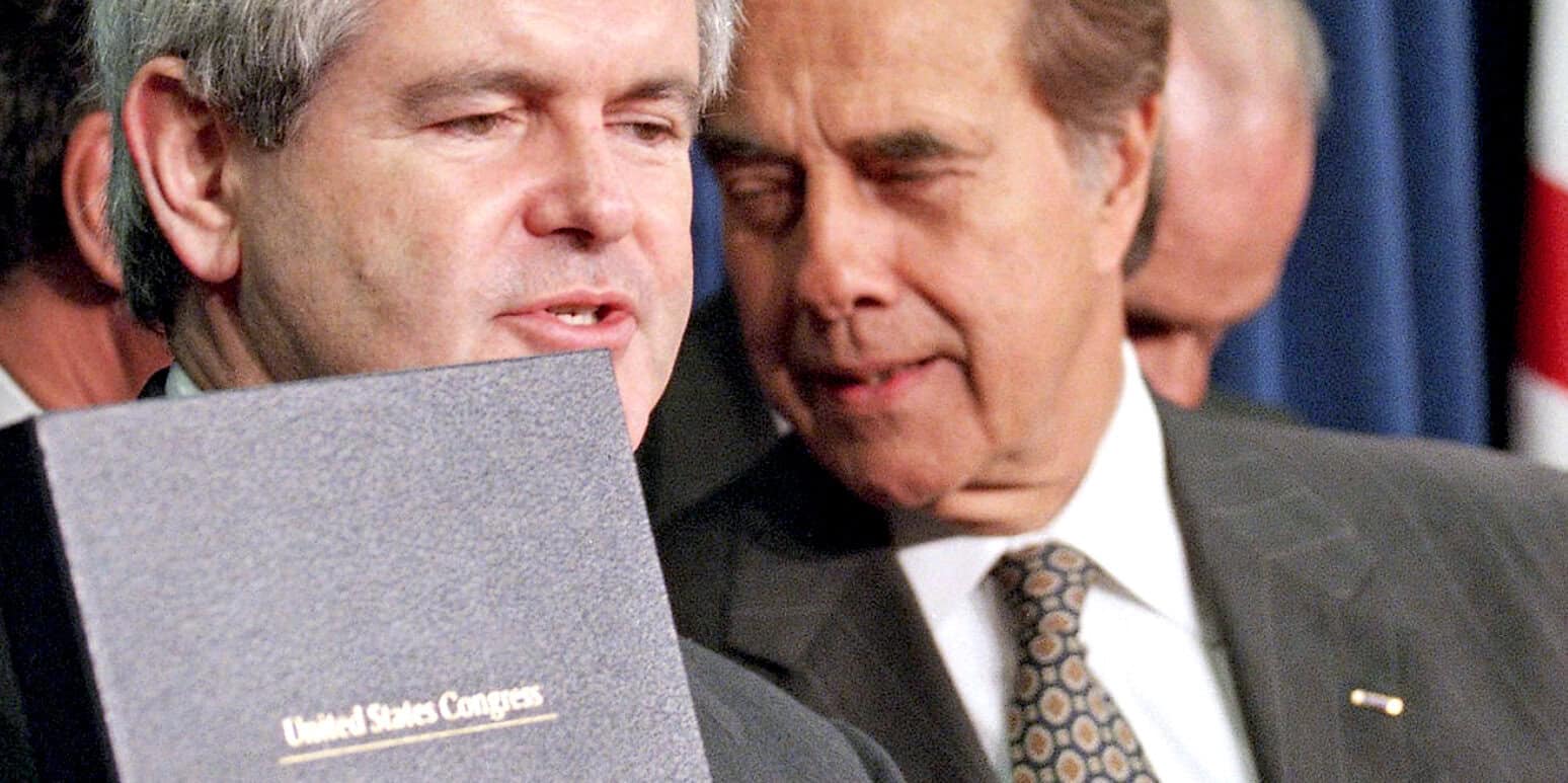 1980s political leaders discussing government documents, historical news archive, USA politics, presidential campaign, historic event.