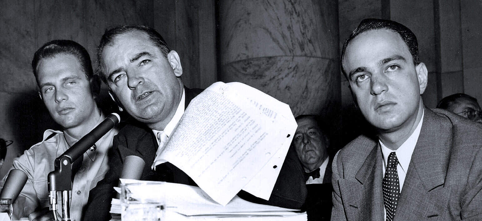 History of the Watergate scandal, key figures, and political news from the 1970s in black and white photograph.