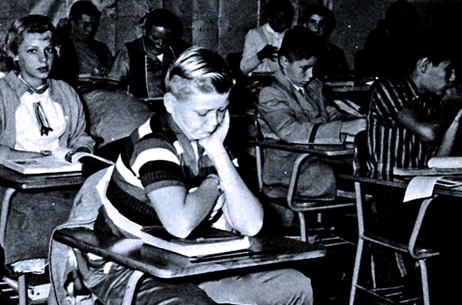 Audio recording of students in a classroom, studying and taking notes, representing educational news and history.