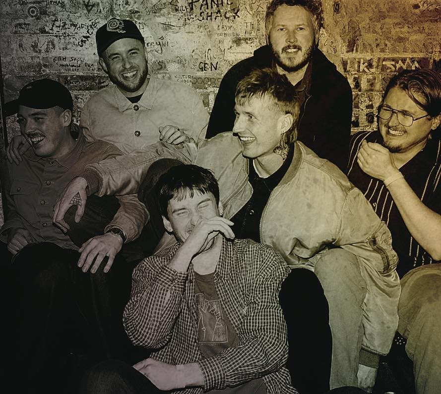 Past-daily-sound-archive-news-music-history-group-photo.jpg.